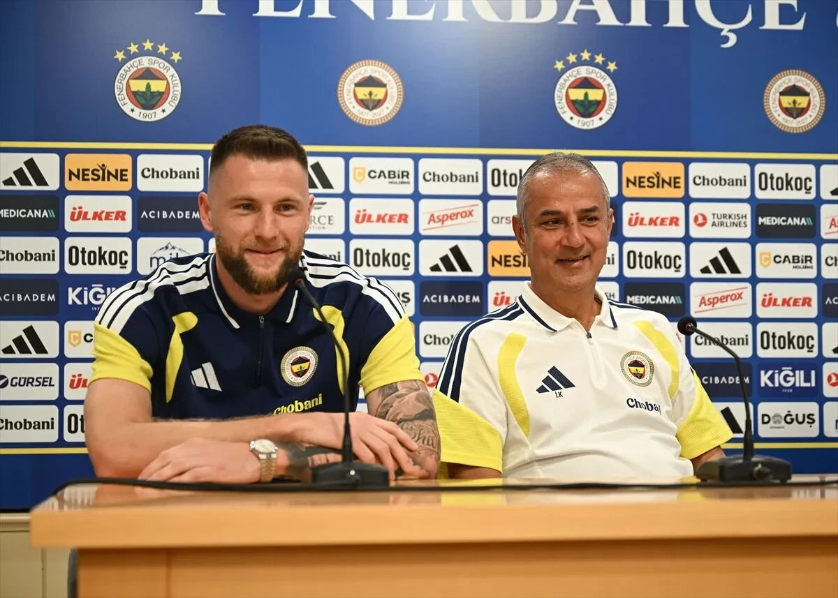 Fenerbahçe Teknik direktörü Kartal: Taraftar desteğiyle maçı kazanmak ve ikinci maça avantajlı gitmek istiyoruz