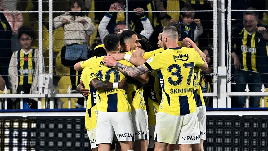 Fenerbahçe ile RAMS Başakşehir ligde 34. randevuda