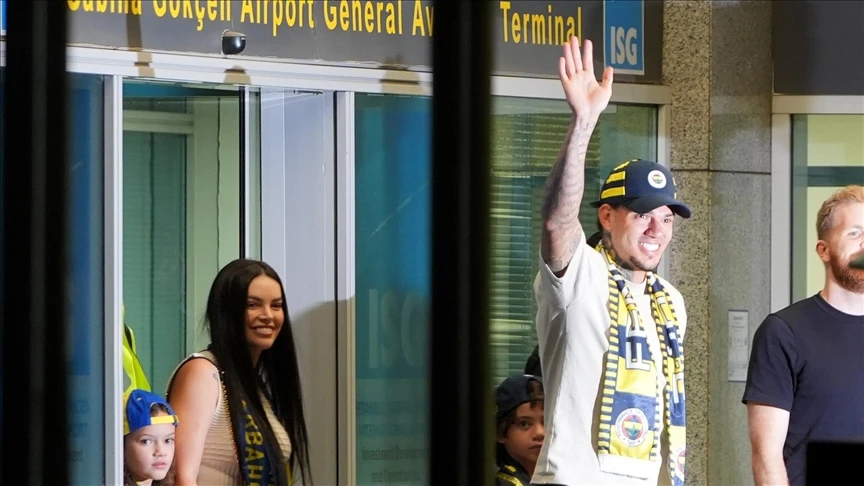 Fenerbahçe, Ederson ile 3+1 yıllık sözleşme imzaladı