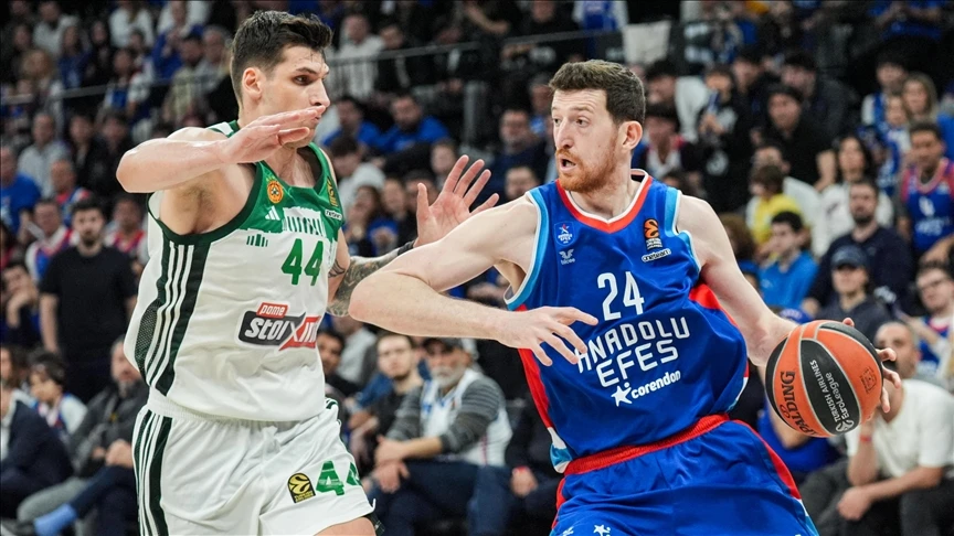 Anadolu Efes, Atina'da "dörtlü final" için parkeye çıkacak