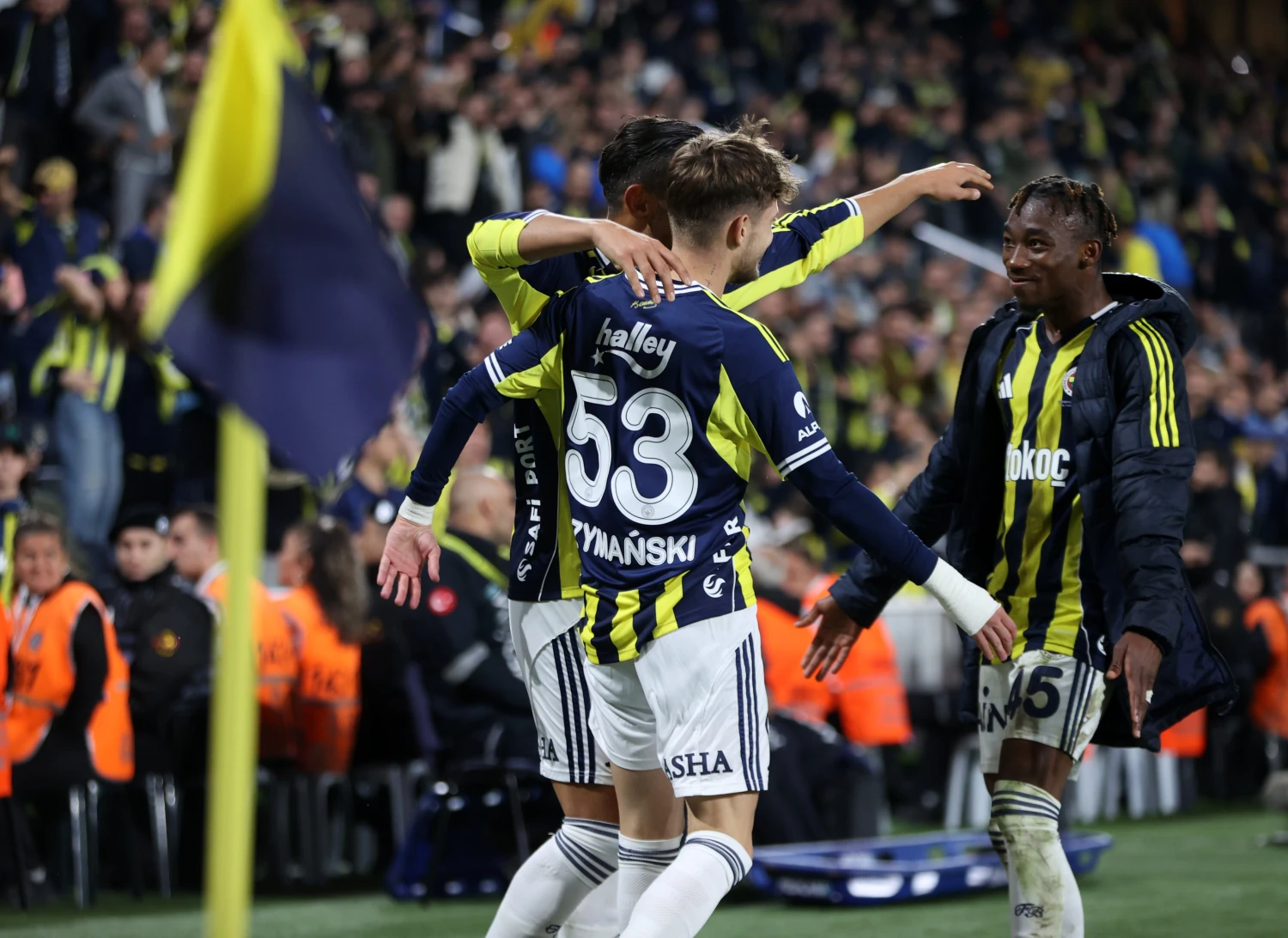 Fenerbahçe, 3 resmi maç sonra galip