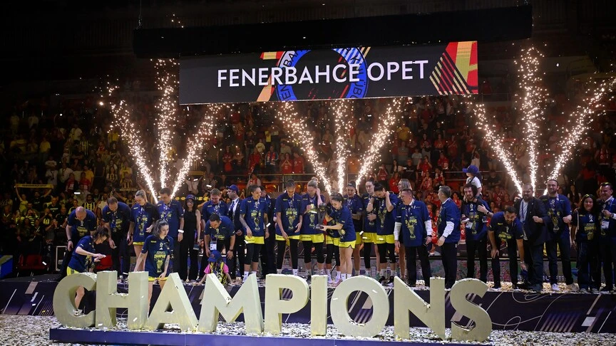 Fenerbahçe Opet Kadın Basketbol Takımı, 3. kez Avrupa'nın zirvesinde