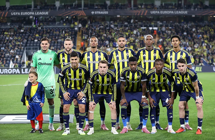 Fenerbahçe, UEFA Avrupa Ligi'nde ilk puanlarını aldı
