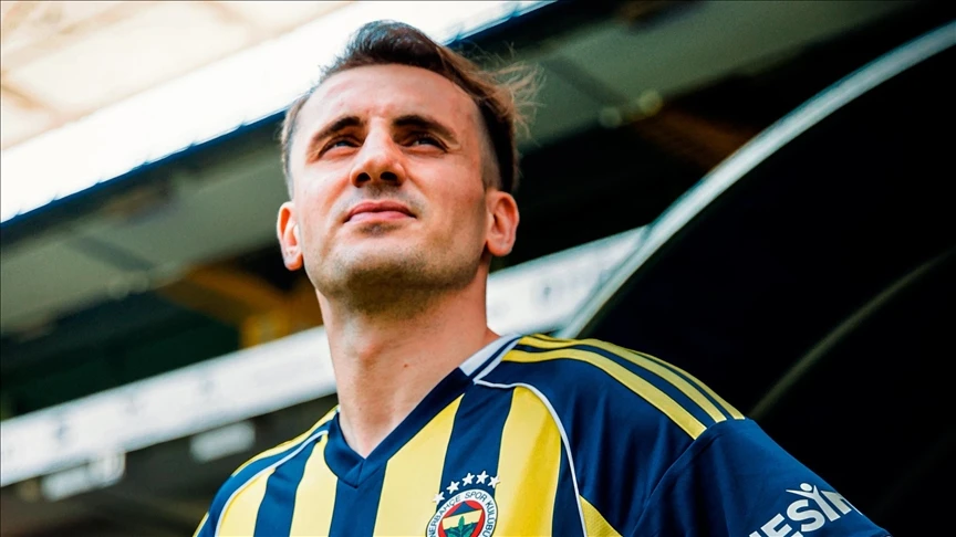 Fenerbahçe, milli futbolcu Kerem Aktürkoğlu'nu kadrosuna kattı