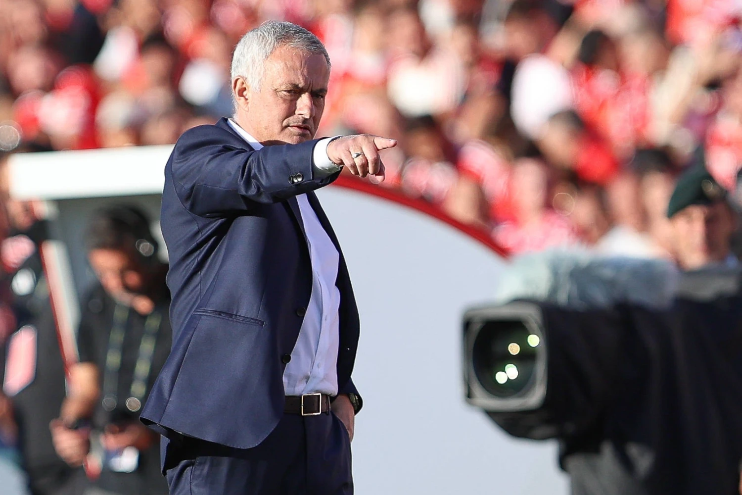 Mourinho'dan Fenerbahçe'deki olağanüstü genel kurulla ilgili açıklama