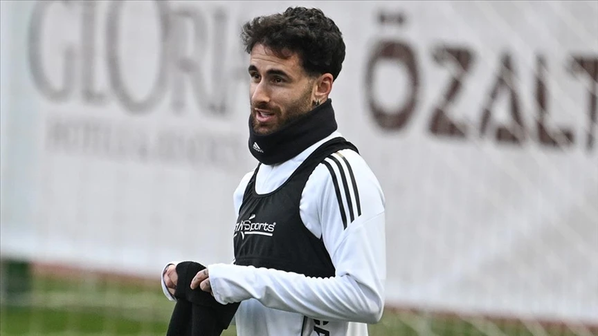 Beşiktaş, Rafa Silva'nın Benfica'ya transferini duyurdu