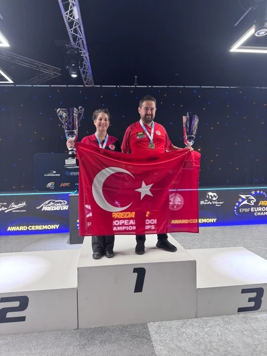 Milli bilardocular Sinem Kökten ve Ferdi Özdemir, 9 top disiplininde Avrupa şampiyonu oldu