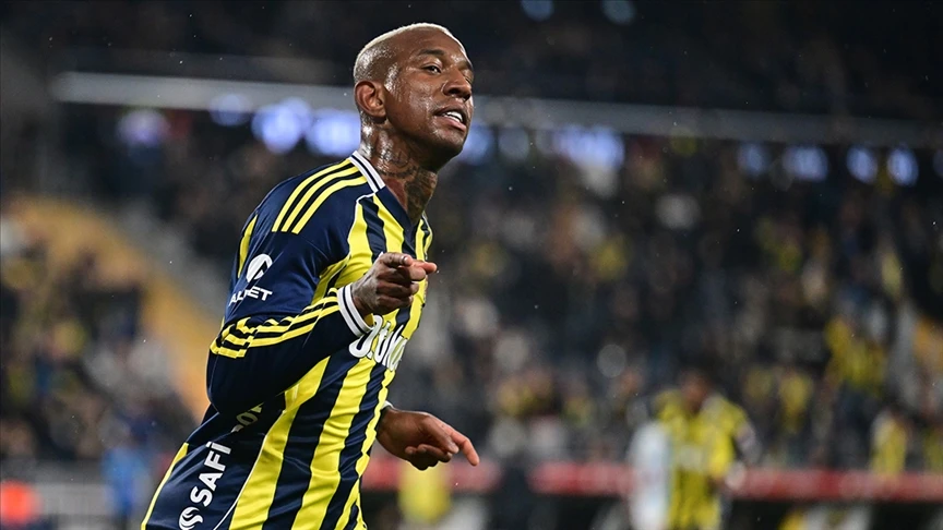 Fenerbahçe, Talisca'nın sözleşmesini 2 yıl uzattı