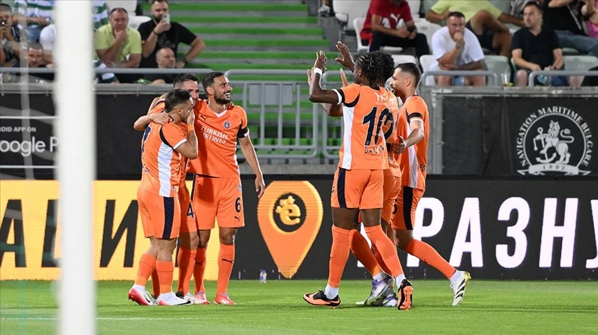 Başakşehir, 2025-26 sezonuna galibiyetle başladı