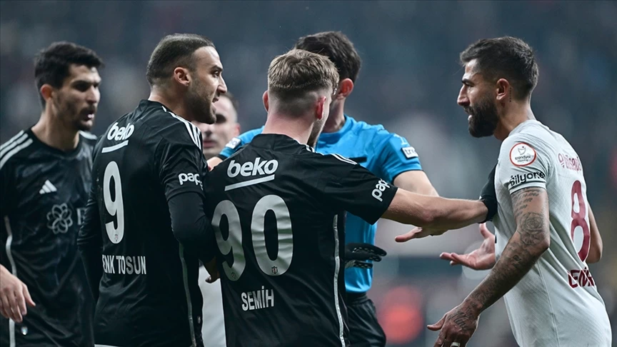 Beşiktaş'tan Galatasaray derbisindeki pozisyon için "VAR kayıtları yayınlansın" talebi